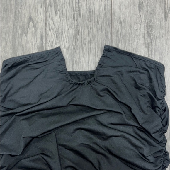 Black Ruched Sleeveless Top - Picture 2 of 7